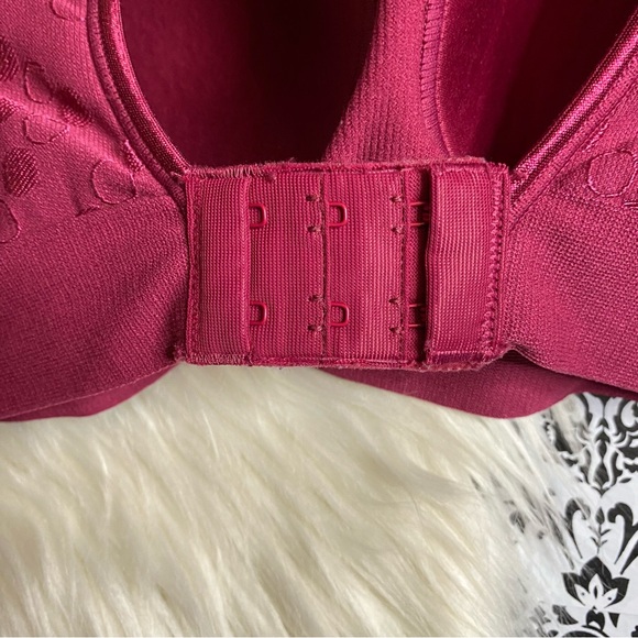 Bali : size M : magenta full coverage ‘ComfortFlex Fit Shaping’ Wireless dot Bra - Picture 8 of 10